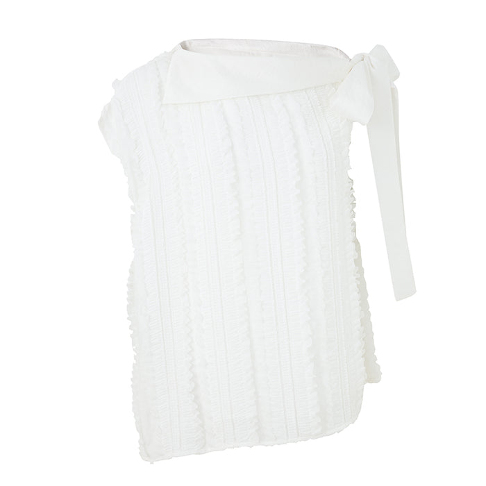 WHITE SLEEVELESS BLOUSE