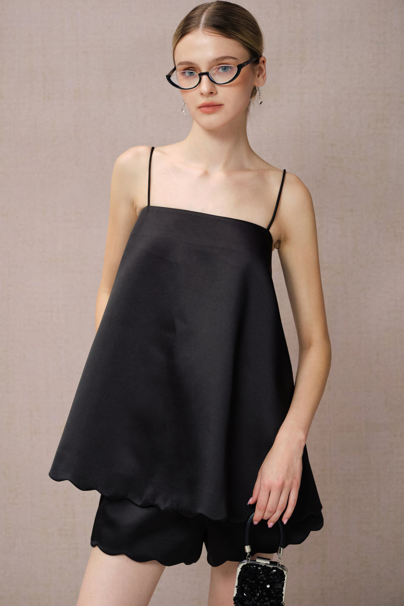 BLACK WAVY EDGE SATIN SHORTS