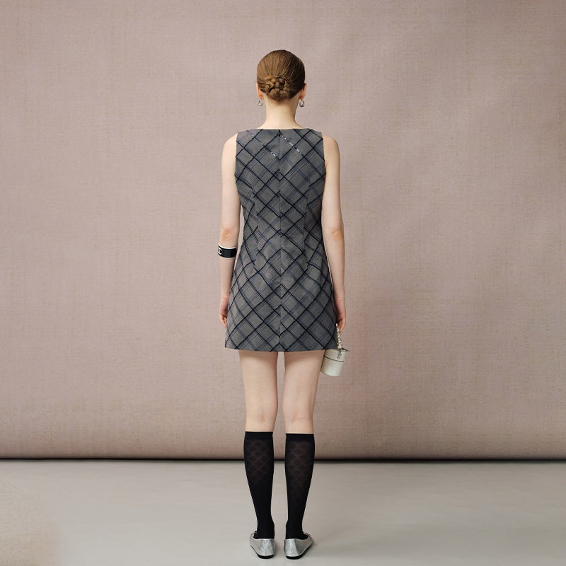 PREPPY PLAID SLEEVELESS DRESS