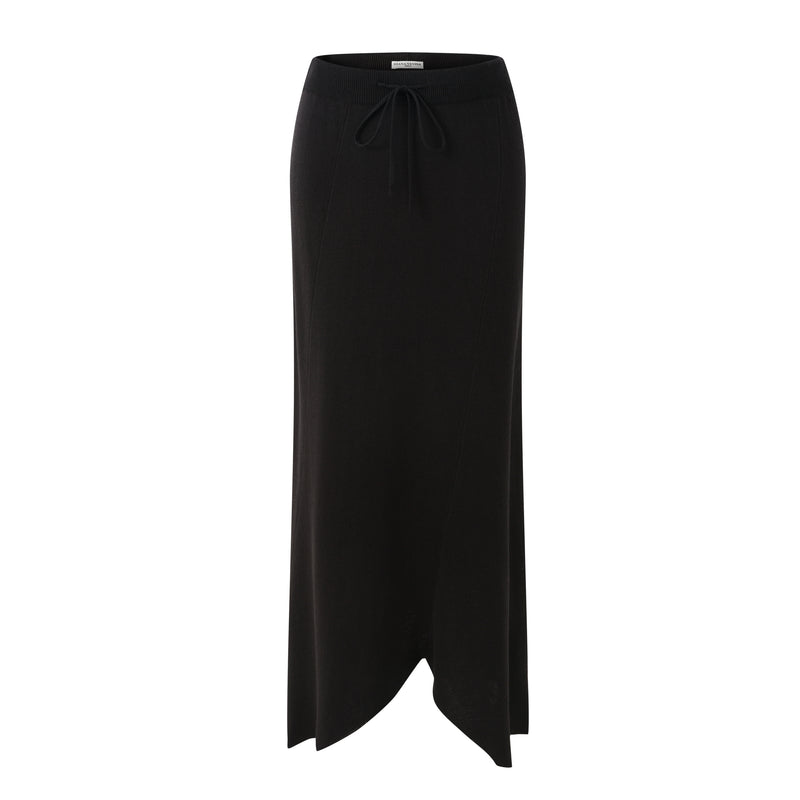 BLACK KNIT SKIRT