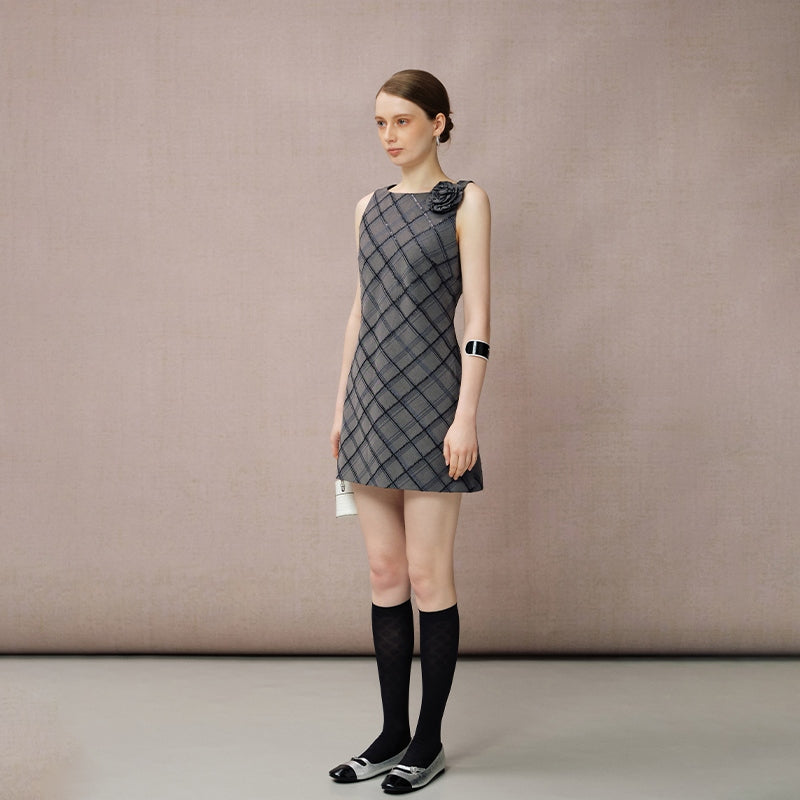 PREPPY PLAID SLEEVELESS DRESS