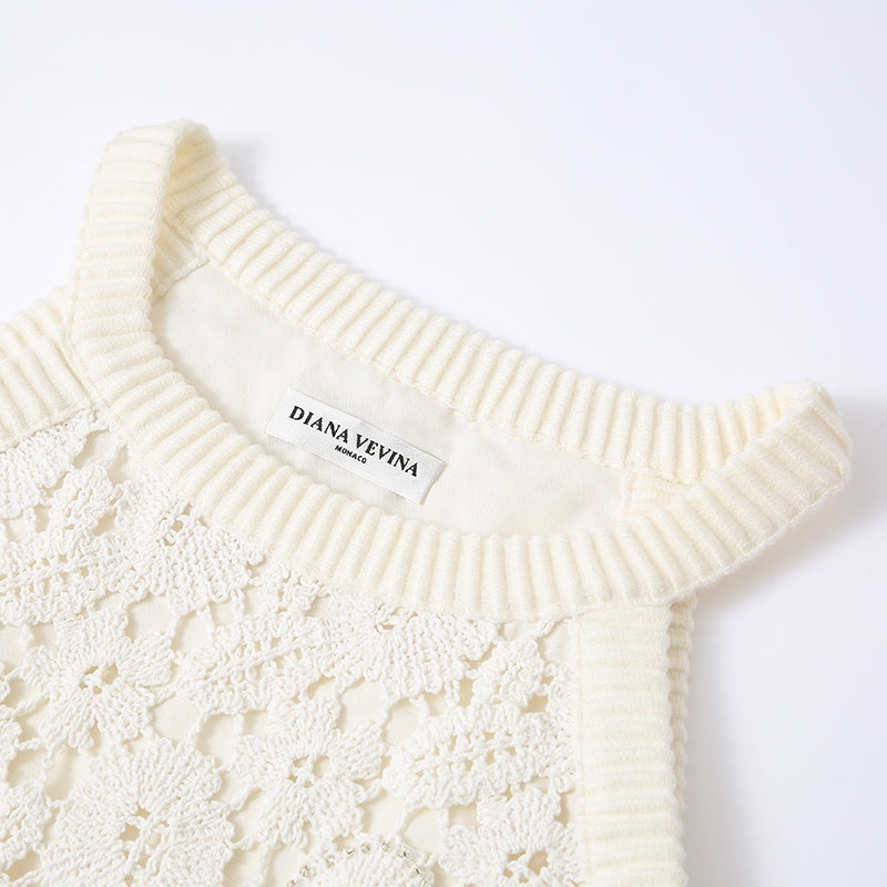LACE EMBROIDERED EYELET BLOUSE