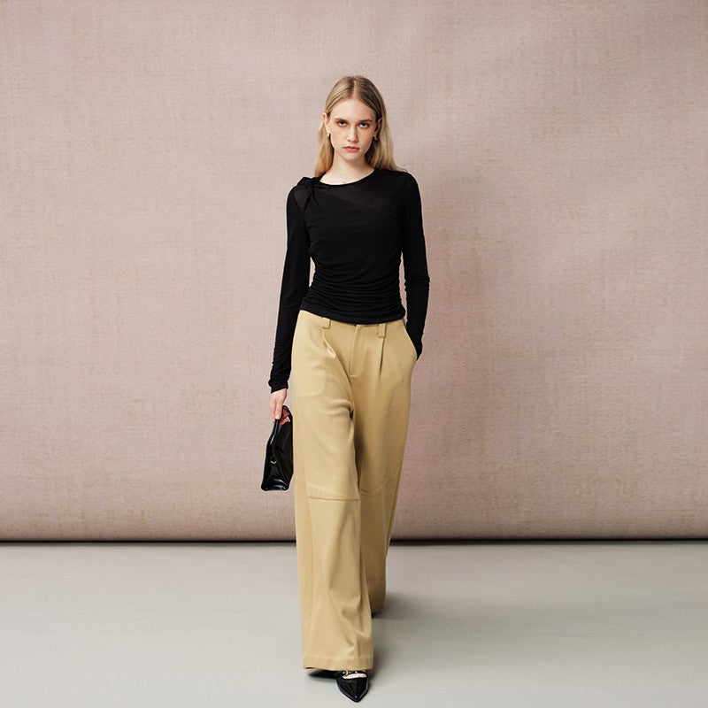 BLACK LONG SLEEVE ESSENTIAL TOP