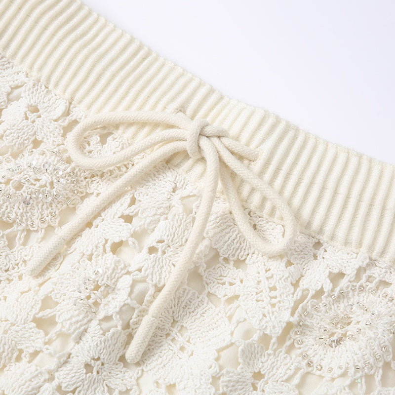 LACE EMBROIDERED EYELET SHORTS